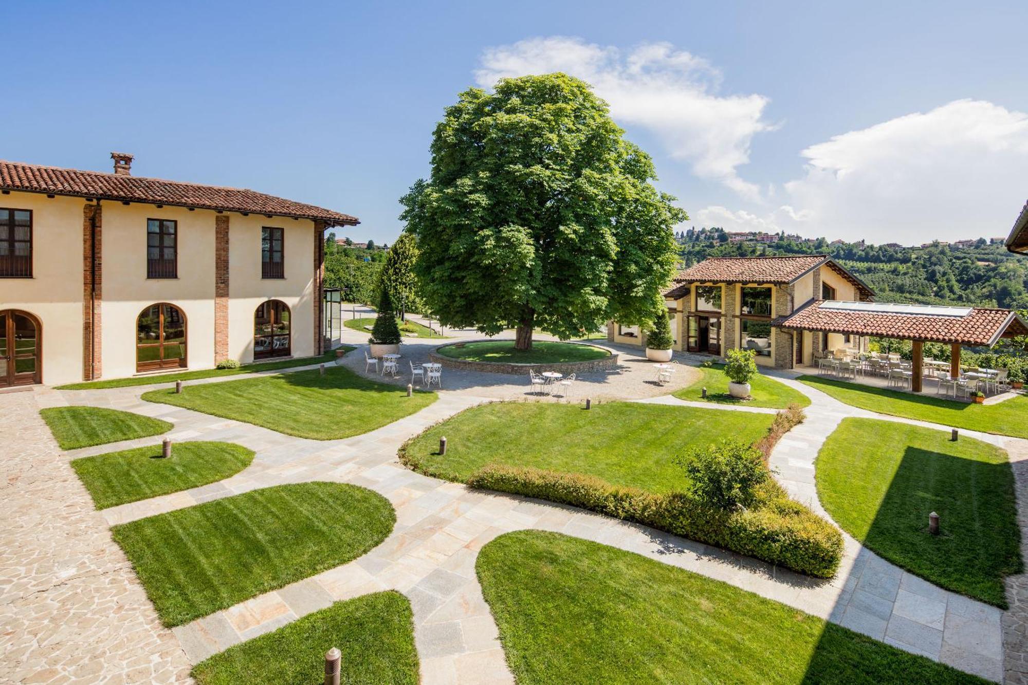 فندق Relais Montemarino Borgomale المظهر الخارجي الصورة