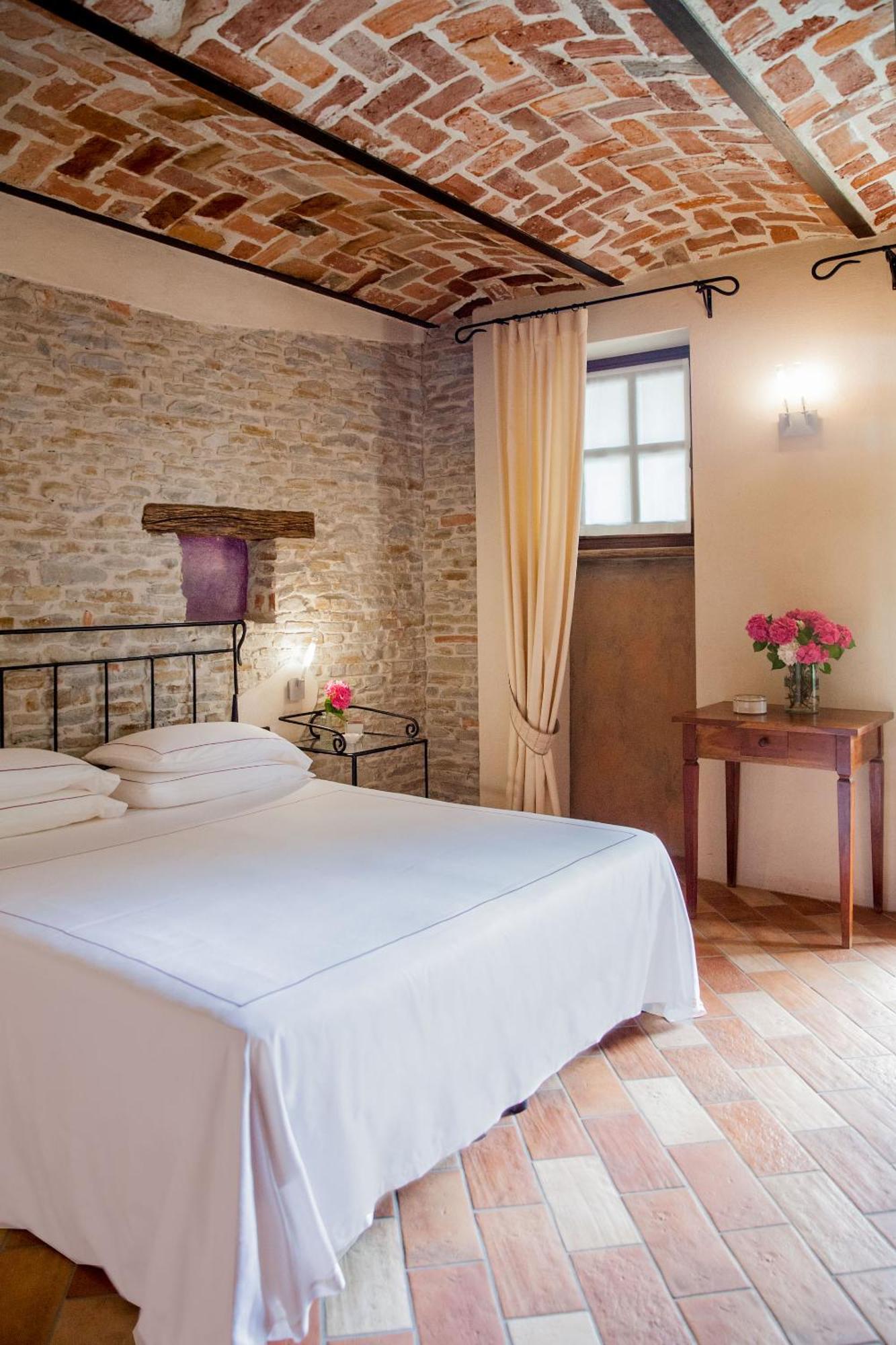 فندق Relais Montemarino Borgomale المظهر الخارجي الصورة