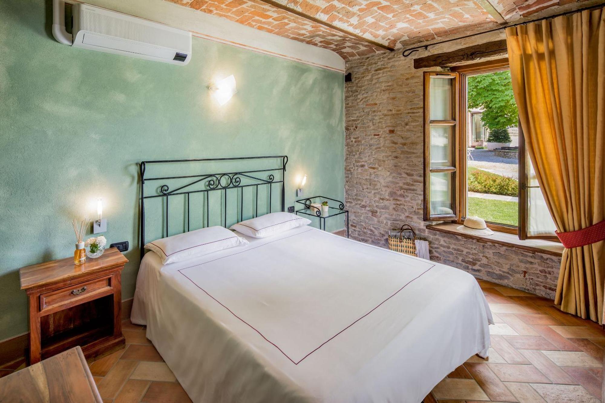 فندق Relais Montemarino Borgomale المظهر الخارجي الصورة