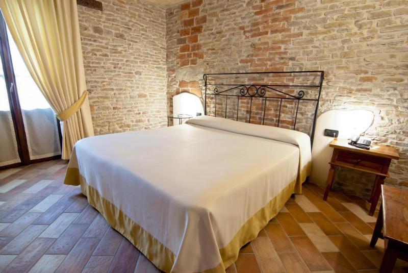 فندق Relais Montemarino Borgomale المظهر الخارجي الصورة